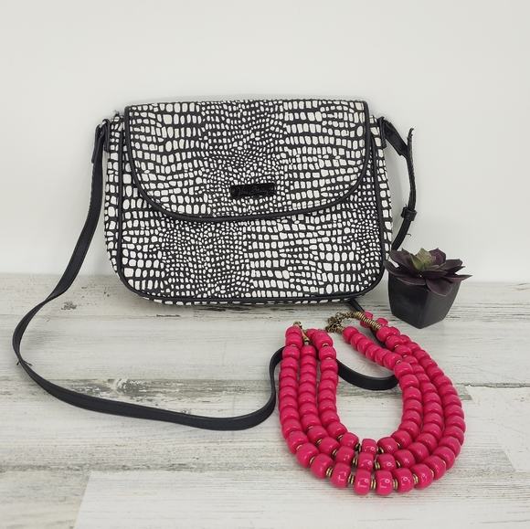 Vera Bradley Leather Black/White Crossbody - Picture 1 of 7